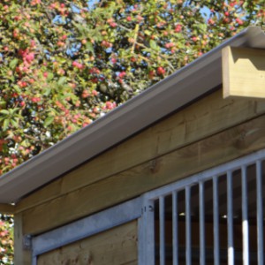 Zwarta drewniana krawędź dachowa do budy dla psa Forz 2x3 metry
