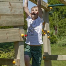 Plac zabaw Crossfit to zabawny drewniany dodatek do podwórka