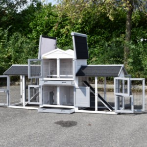 Klatka dla świnek morskich Double Small ma składany dach.