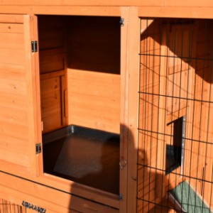 Domek dla królików Holiday Large jest wyposażony w duży domek nocny
