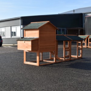 Widok na tył klatki dla królika Prestige Medium