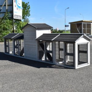 Zajrzyjmy do tylnej części klatki dla królików Double Small