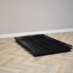 Klatka dla psa Strong XXL jest składana, dzięki czemu można ją łatwo przechowywać