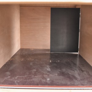 Dzięki klapie możesz łatwo wejść do budy Turbo, aby ją wyczyścić