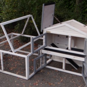 Klatka dla królików Regular Small ma wiele otworów